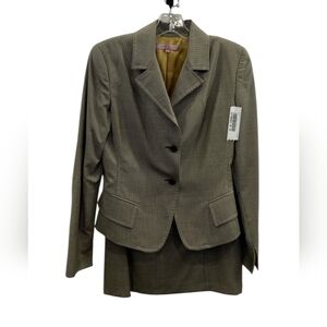 Elegant Women's Checkered Blazer